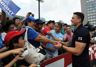 Sonny Bill Williams greets fans after being unveiled by Panasonic Wild Knights, Tokyo, Japan, September 1, 2012