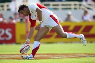 Chris Cracknell of England Sevens dots down for a try against Portugal during the Dubai Sevens, November 28 2008