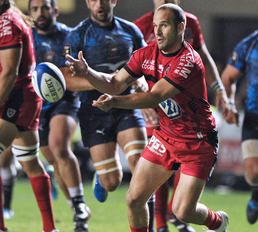 Toulon's Frederic Michalak moves the ball