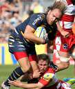 Worcester's Andy Goode looks to shift the ball