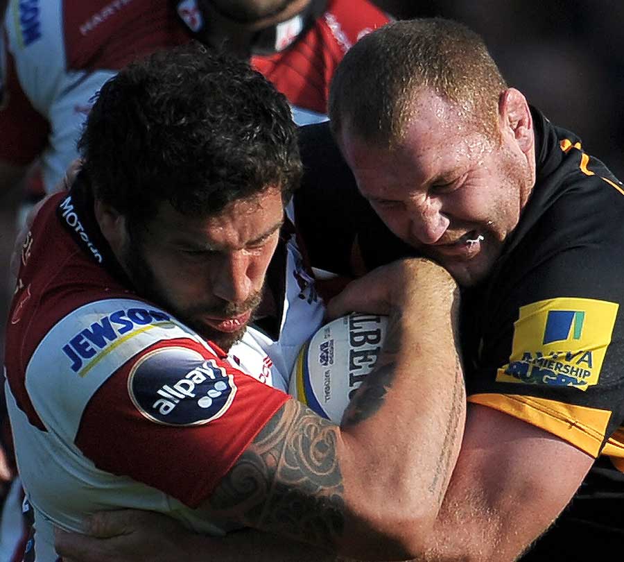 Gloucester's Jim Hamilton (left) and Wasps' Tim Payne contest possession 