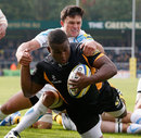 Wasps' Simon McIntyre powers over for a try