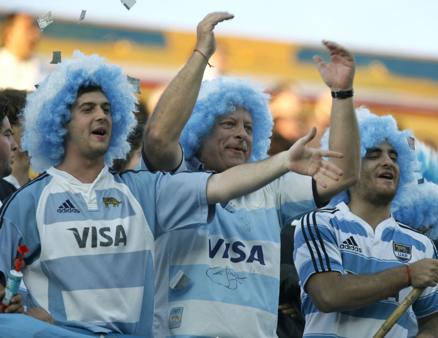 Argentina fans cheer on their side in Rosario