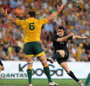 New Zealand's Dan Carter goes for a drop-goal, Australia v New Zealand, Suncorp Stadium, Brisbane, Australia, October 20, 2012
