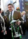 David Wallace shows off the 2009 Six Nations title