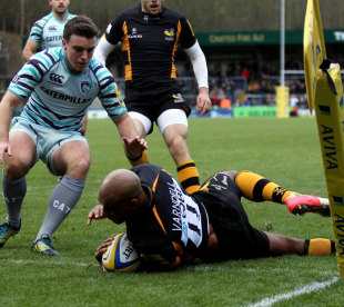 Wasps' Tom Varndell makes it to the line to score, London Wasps v Leicester Tigers, Aviva Premiership, Adams Park, High Wycombe, England, November 25, 2012