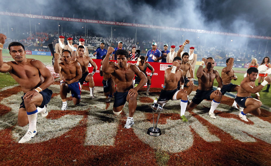 Samoa strip down to celebrate their Dubai Sevens triumph