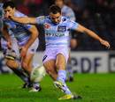 Racing Metro's Olly Barkley goes for the posts