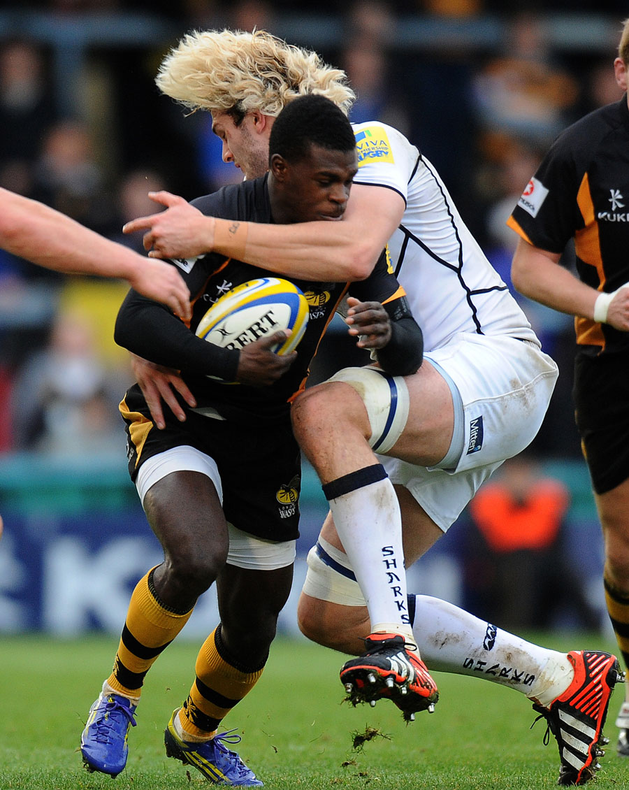 Sale's Richie Gray pounces on Wasps' Christian Wade