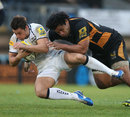 Wasps' Billy Vunipola crashes into Sale's Rob Miller