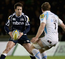 Danny Cipriani tries to find a way past Matt Kvesic