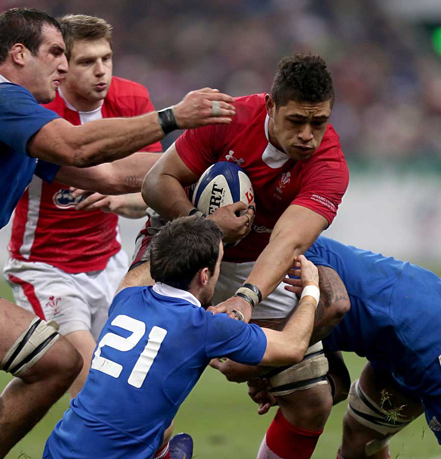 Wales' Toby Faletau on the charge