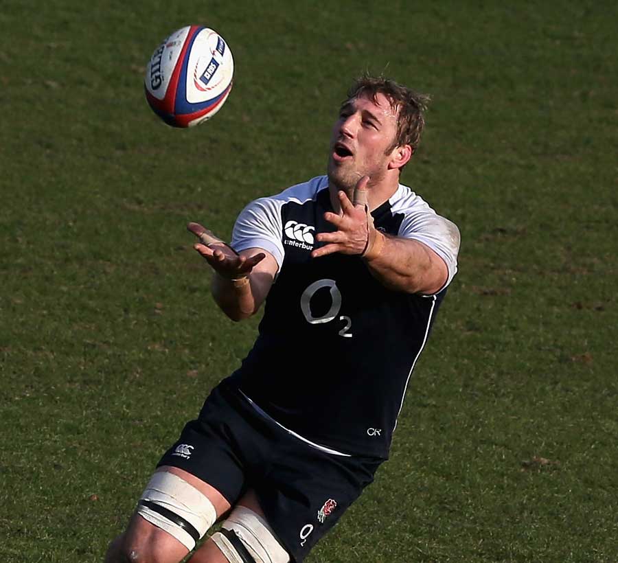 England's Chris Robshaw prepares to catch the ball in training