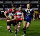 Gloucester's Henry Trinder races away to score a try
