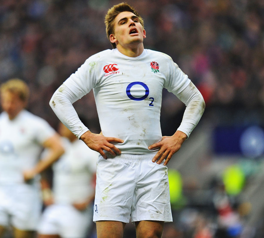 England fly-half Toby Flood takes a breather
