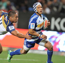 The Stormers' Gio Aplon evades the Brumbies' defence
