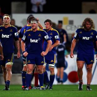 The Highlanders hang their heads on the final whistle, Highlanders v Queensland Reds, Super Rugby, Forsyth Barr Stadium, Dunedin, March 29, 2013