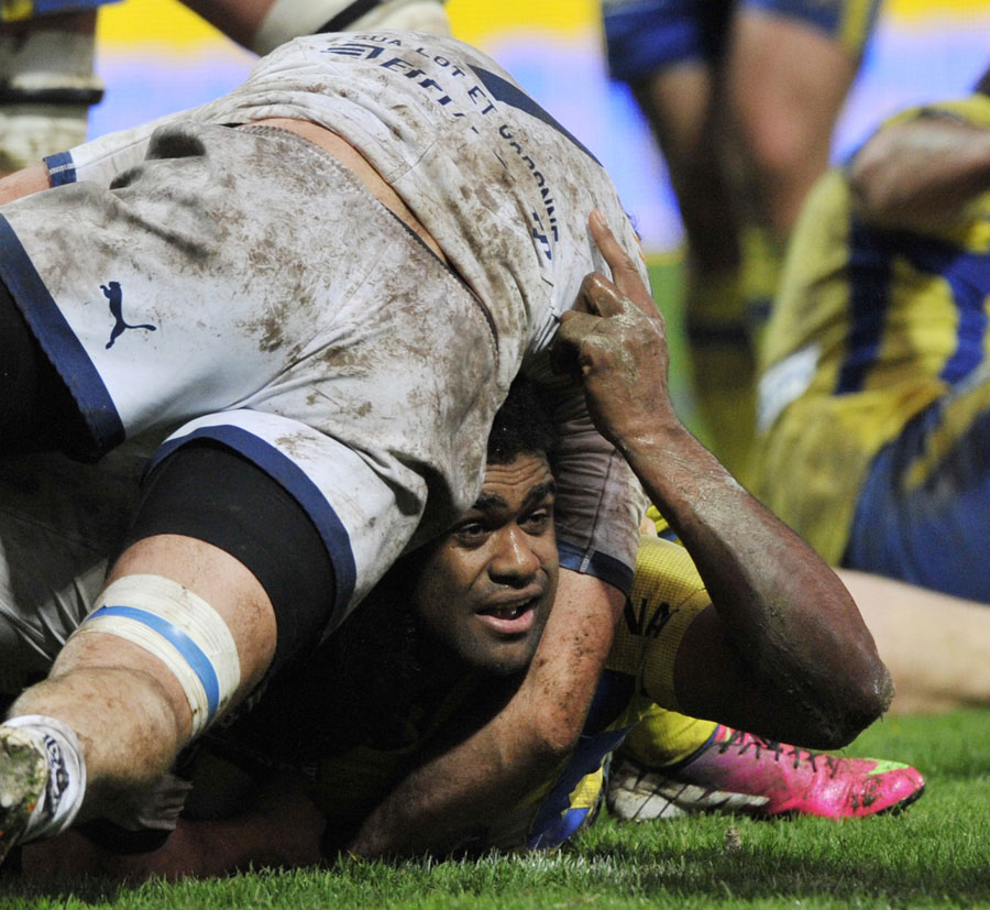 Clermont Auvergne's Napolioni Nalaga looks up after scoring