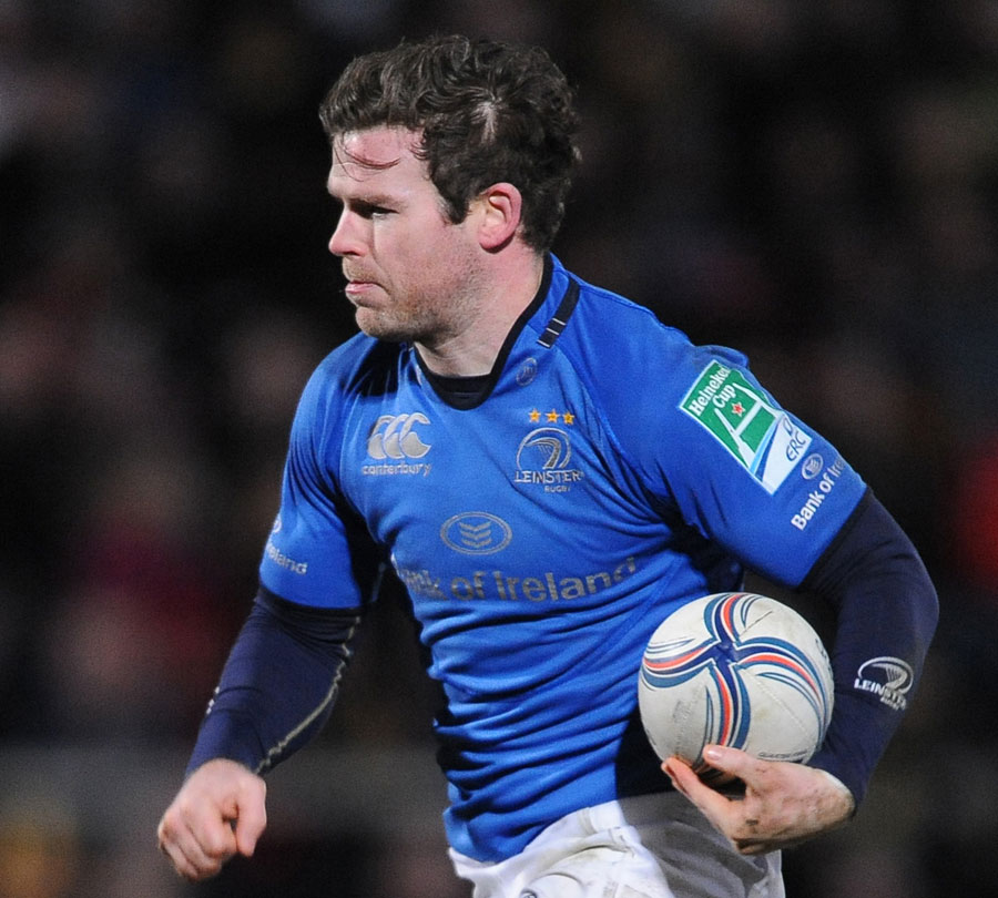 Leinster's Gordon D'Arcy races clear to score