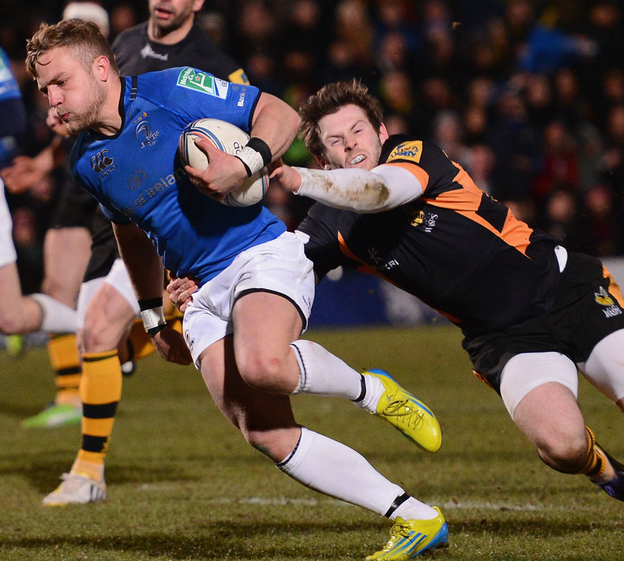 Wasps' Elliot Daly clings on to Leinster's Ian Madigan