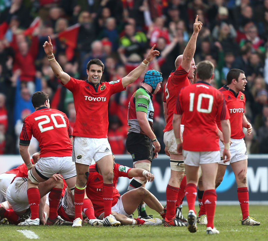 Munster's Conor Murray leads the celebrations