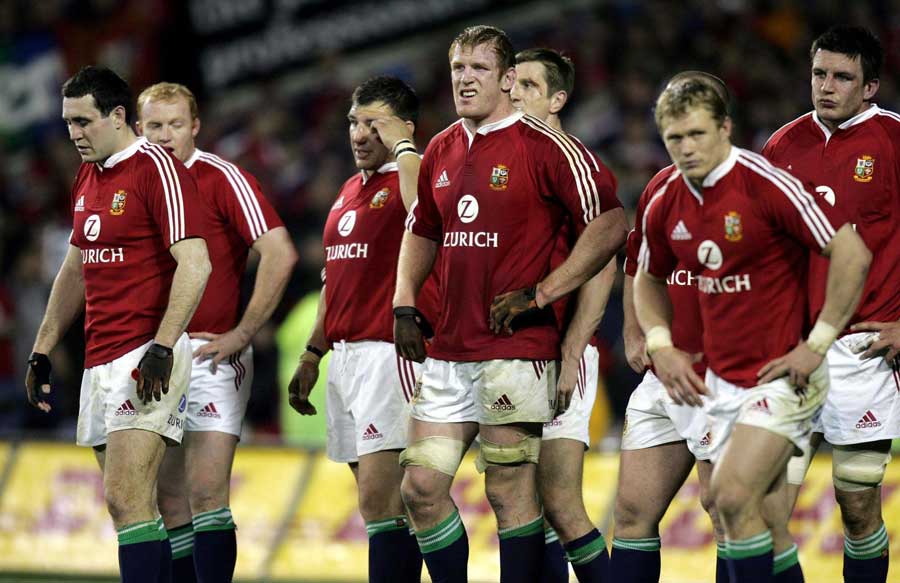 The Lions watch on as the Kiwis convert another try
