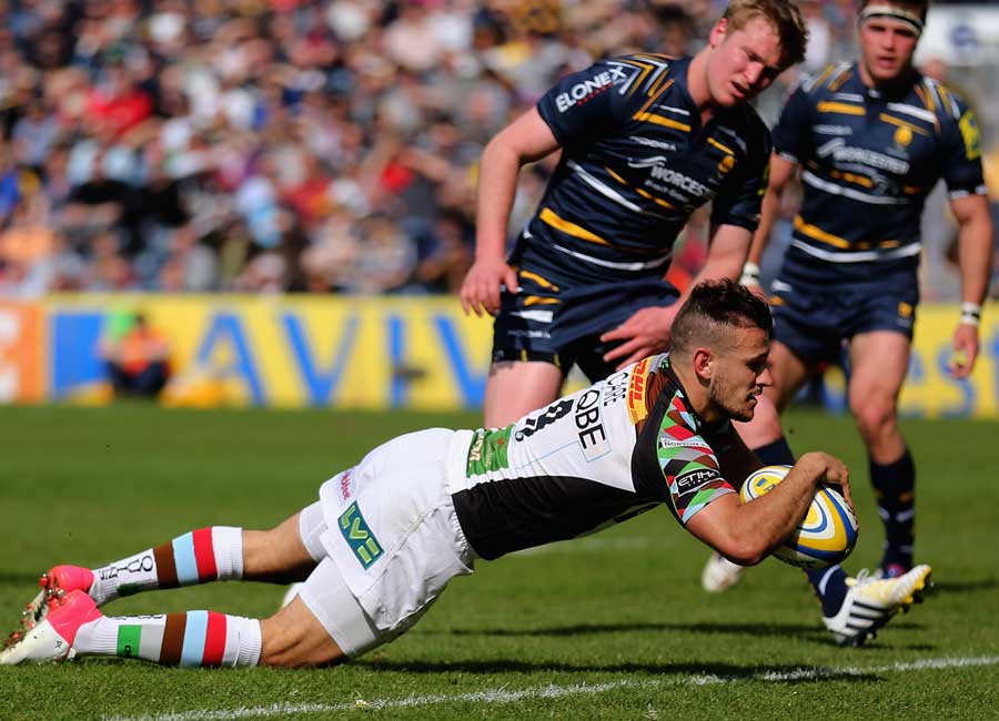 Harlequins' Danny Care dives over to score