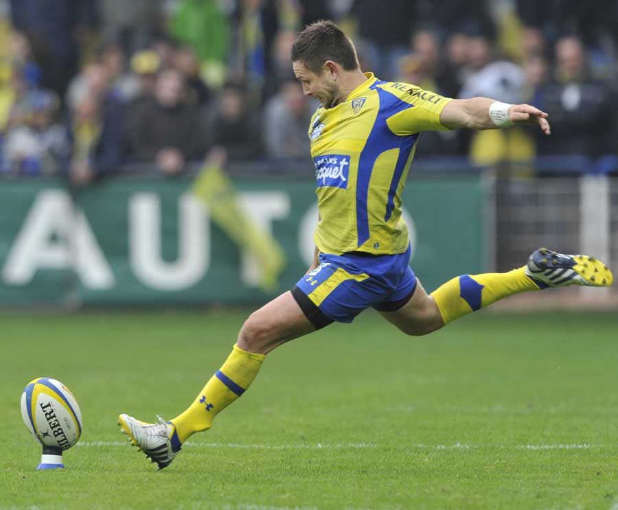Clermont Auvergne fly-half Mike Delany goes for the posts
