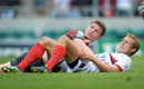 Saracens' Owen Farrell and Toulon's Jonny Wilkinson watch the latter's drop goal go over the posts