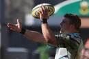 Leicester Tigers' Tom Youngs throws in