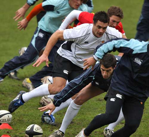 Dan Carter gets down to work with his new club Perpignan