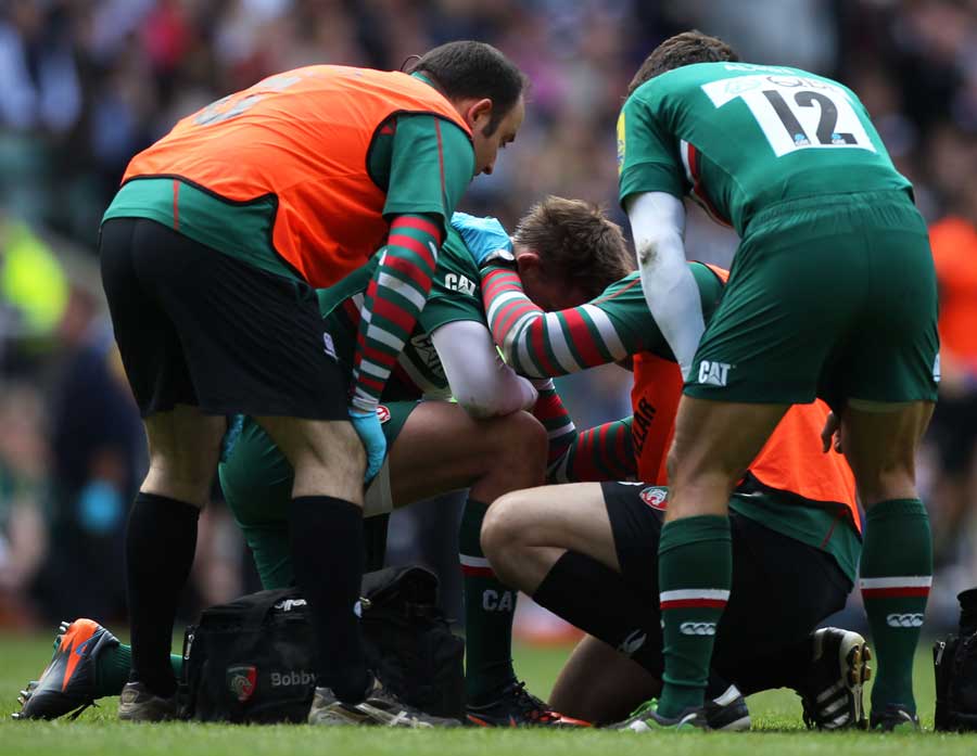Leicester's Toby Flood receives some treatment 