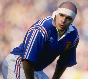 France prop Laurent Benezech awaits a lineout, Scotland v France, Five Nations, Murrayfield, Edinburgh, March 19, 1994