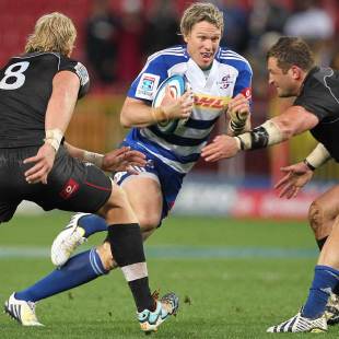 Jean de Villiers of the Stormers hits the line, Stormers v Kings, Super Rugby, Newlands, Cape Town, June 1, 2013