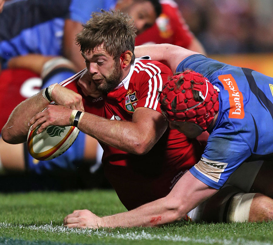Lions lock Geoff Parling crashes over for a try