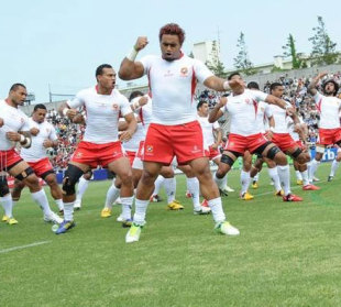 Tonga's players perform the Sipi Tau, Japan v Tonga, IRB Pacific Nations Cup 2013, Yokohama, May 25, 2013