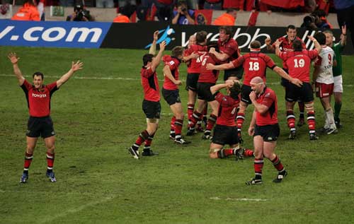 Munster's players celebrate the final whistle