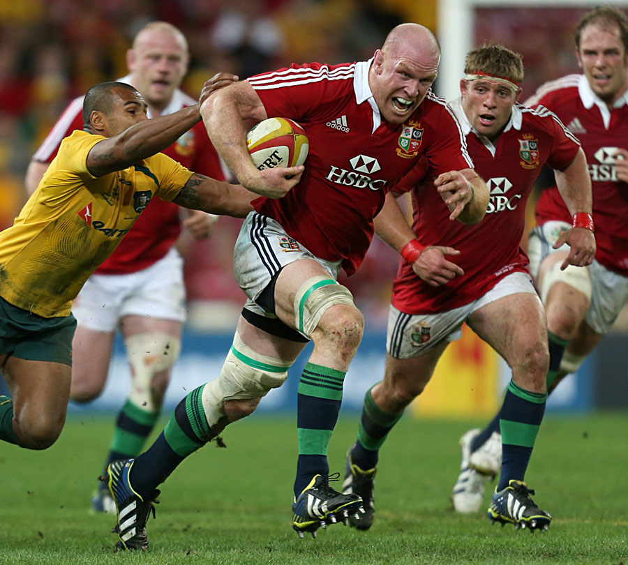 Lions lock Paul O'Connell on the charge