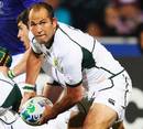 Fourie Du Preez looks to spin the ball out