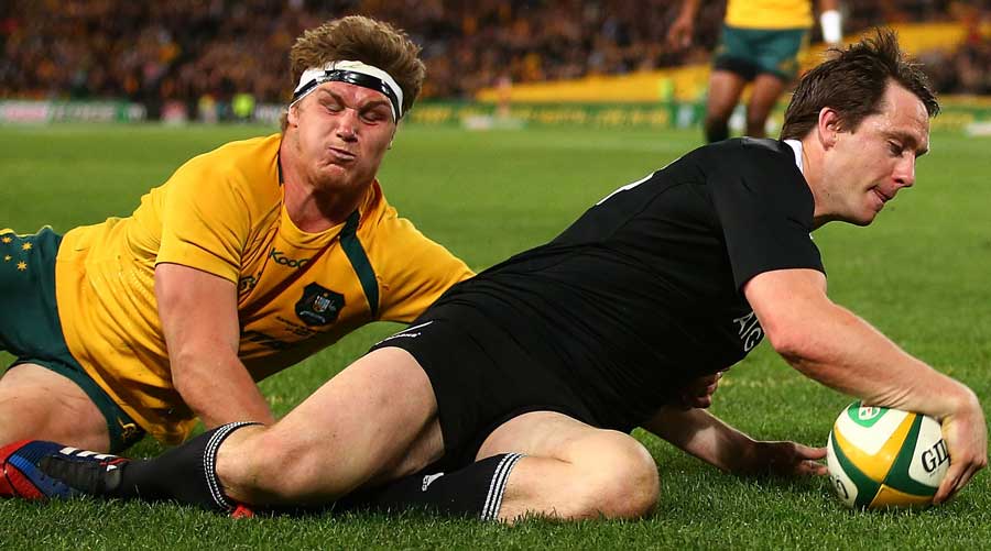 New Zealand's Ben Smith touches down