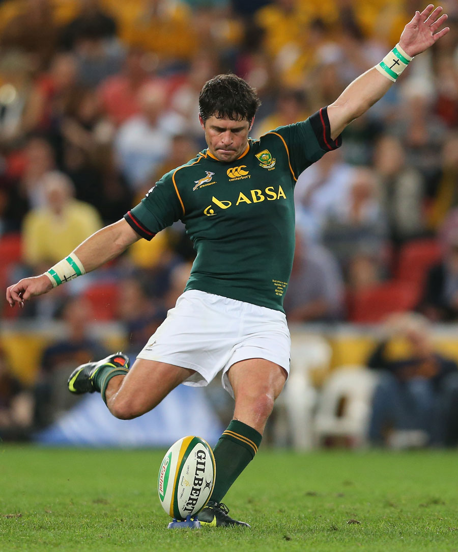 South Africa's Morne Steyn slots a kick
