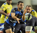 Montpellier's Jonathan Pelissie shifts the ball