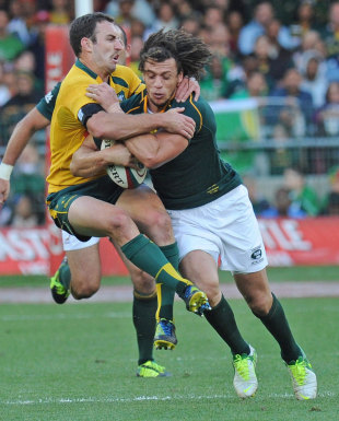 Australia's Nic White tackles South Africa's Zane Kirchner, South Africa v Australia, Newlands, Cape Town, September 28, 2013