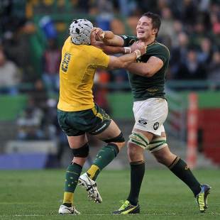 South Africa's Francois Louw and Australia's Ben Mowen come to blows, South Africa v Australia, Rugby Championship, Freedom Cup, Newlands, Cape Town, September 28, 2013