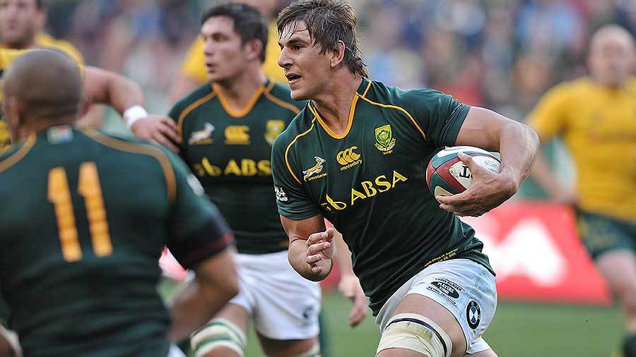 South Africa's Eben Etzebeth runs at the Wallabies, South Africa v Australia, Rugby Championship, Freedom Cup, Newlands, Cape Town, September 28, 2013