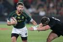 South Africa's Willie le Roux runs with the ball