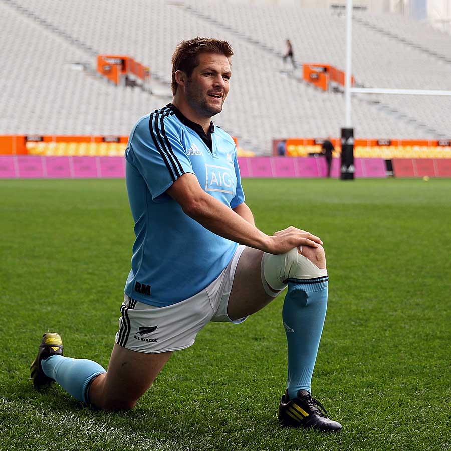 New Zealand's Richie McCaw warms up during an All Blacks training session