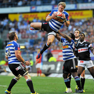 Jean de Villiers takes the high ball, Western Province v Natal Sharks,  Currie Cup final, Newlands, October 26, 201