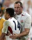 England's Richard Hill congratulates Jason Robinson on his try