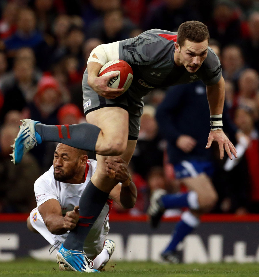 George North is tackled by Vunga Lilo